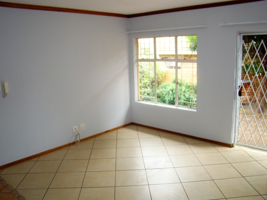 2 Bedroom Property for Sale in Langenhovenpark Free State